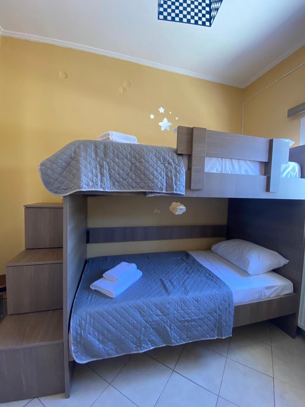 Marina'S House Villa Саламис Екстериор снимка